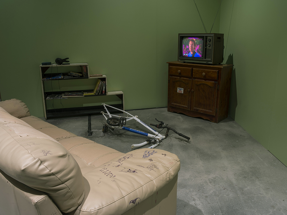 Archie Moore, Camera Familiaris (Family Room) , 2018