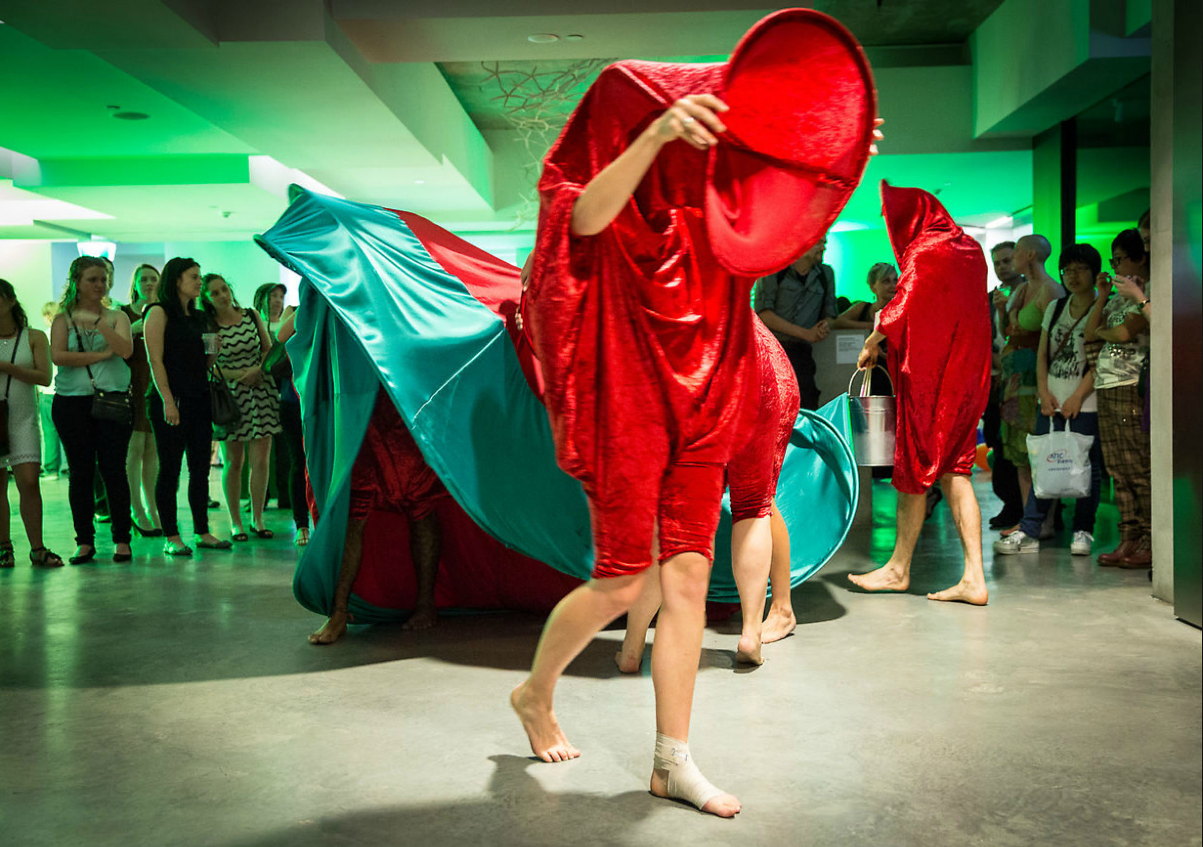 MCA ARTBAR