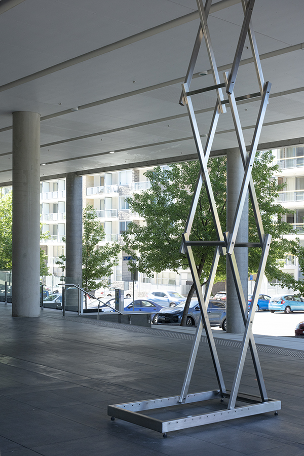 Bonita Bub, Scissor Lift, 2020