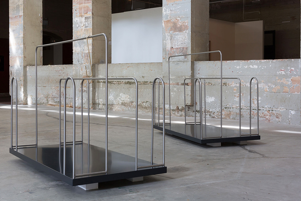 3 Trolleys, 12 Stools