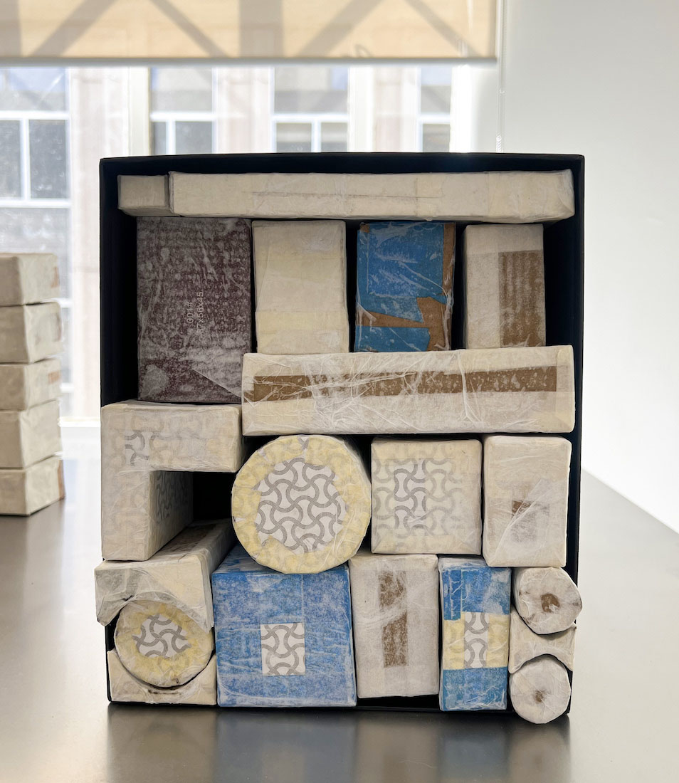 Augusta Vinall Richardson, Untitled (black box), 2023